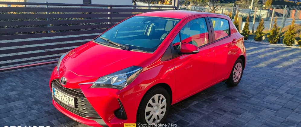 samochody osobowe Toyota Yaris cena 40500 przebieg: 79135, rok produkcji 2019 z Częstochowa